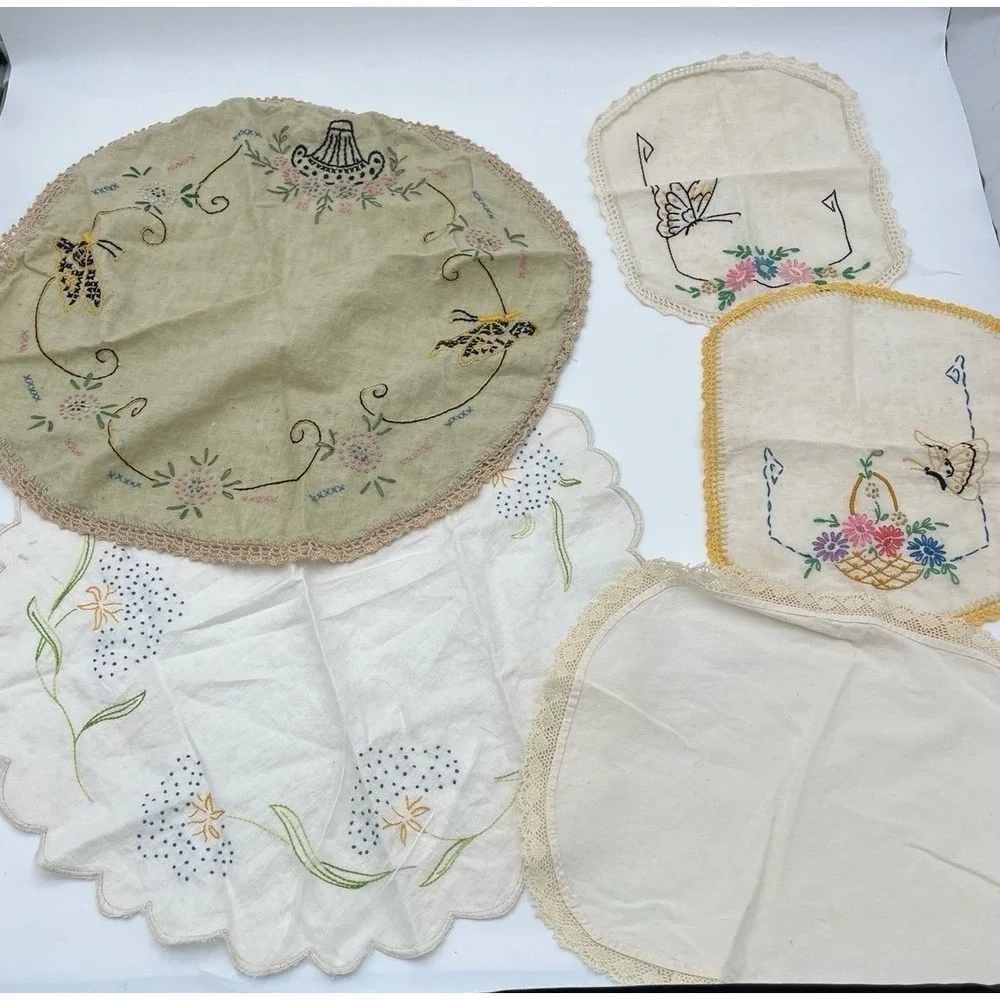 Vintage Various 6 Table Doilies